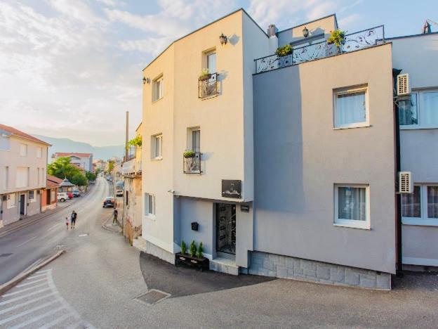 Villa Malkoc - Luxury Rooms & Apartments Mostar Extérieur photo